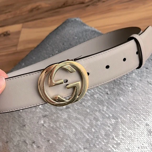 Gucci Storm Grey Leather Interlocking GG Buckle 80/32 Belt Authentic GUCCI White GG Plus Coated Canvas Leather  main image 4